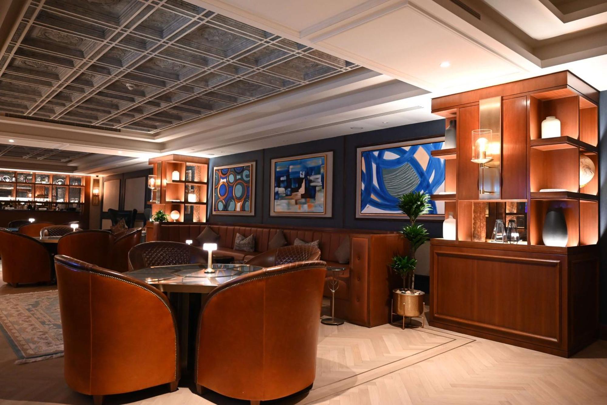 Mansard Riyadh, A Radisson Collection Hotel Luaran gambar The interior of the lounge