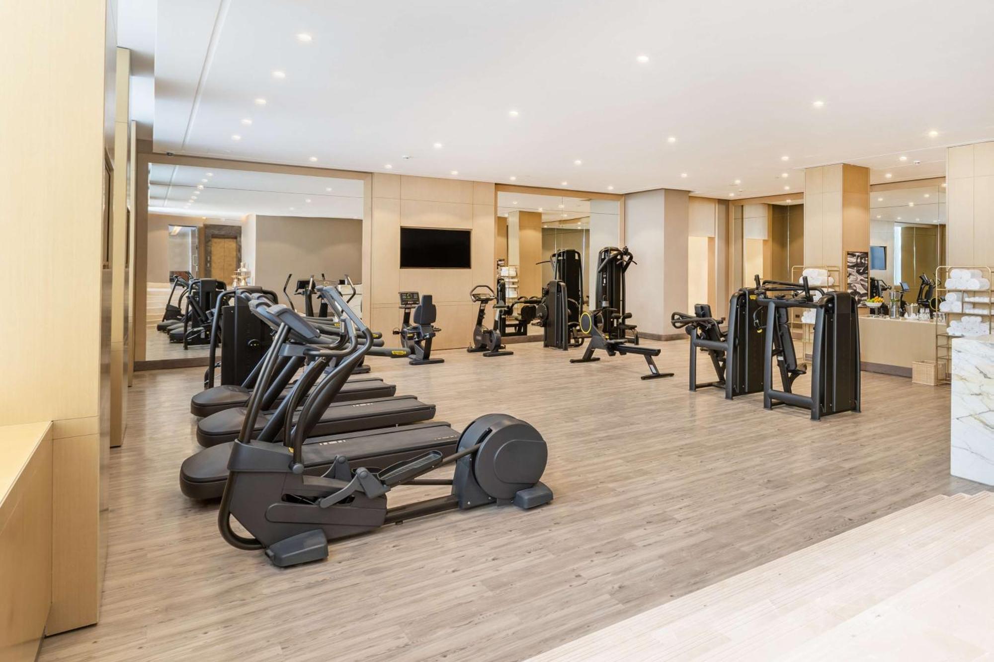 Mansard Riyadh, A Radisson Collection Hotel Luaran gambar The gym at the hotel