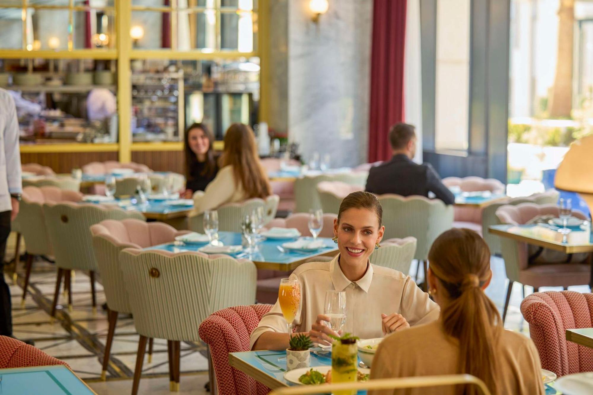 Mansard Riyadh, A Radisson Collection Hotel Luaran gambar Restaurant in Belgrade