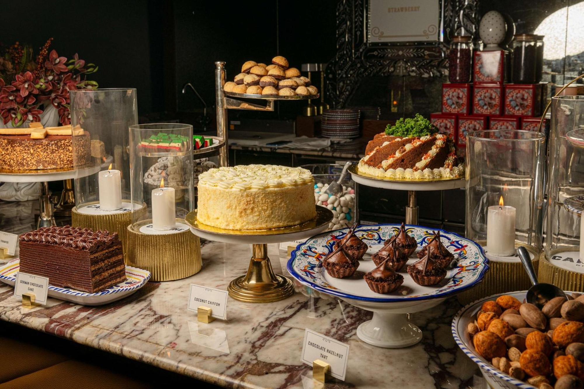 Mansard Riyadh, A Radisson Collection Hotel Luaran gambar A dessert buffet